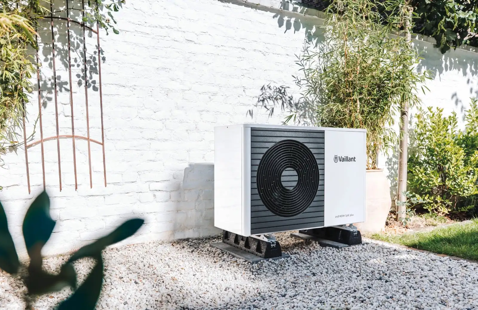 Moderne Wärmepumpe von IQ Wärmetechnik